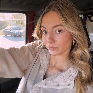 Meet your Posher, Camryn